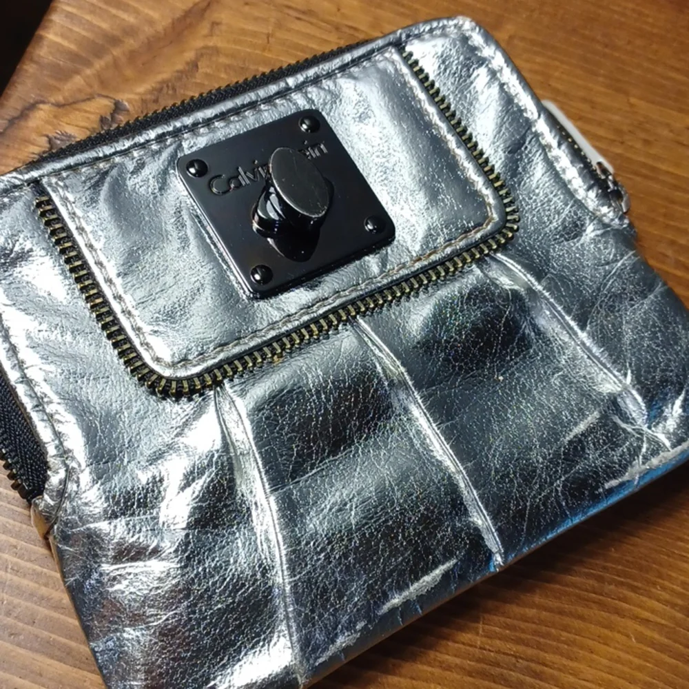 Calvin  Klein  wallet - Picture 16 of 16